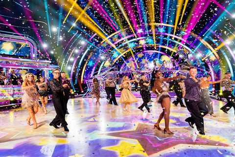 ‘Selfish’ unjabbed dancers are putting Strictly in jeopardy… there’s no reason for it, says James..