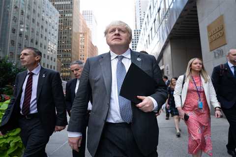 Boris Johnson vows ‘Christmas is on’ as he dubs gas crisis and supermarket shortages a ‘short-term..