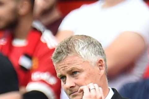 Furious Man Utd fans demand Ole Gunnar Solskjaer is sacked as #OleOut trends following three losses ..