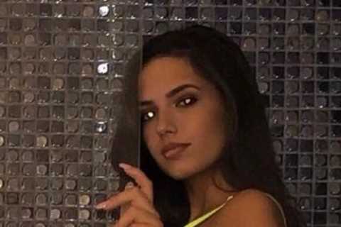 Meet Jennifer McSween and Laura Stanford, the stunning ring girls set to hot up Anthony Joshua vs..