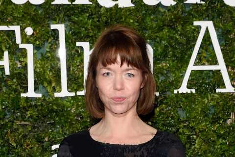 Who is Hollington Drive star Anna Maxwell Martin?