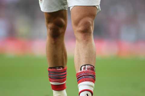 Arsenal star Emile Smith Rowe forced to wear plain black boots vs Tottenham after Nike deal runs..
