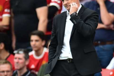 Man Utd should sack ‘not the man’ Ole Gunnar Solskjaer and replace him with Antonio Conte, says..
