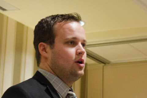 Josh Duggar’s judge DENIES his request to dismiss child pornography case as pregnant wife Anna..