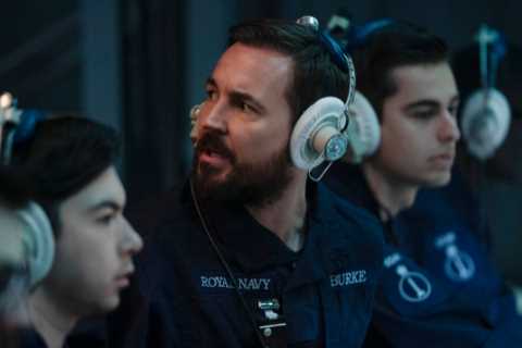 Vigil’s Martin Compston has hilarious response to finale backlash as he locks horns with fan on..