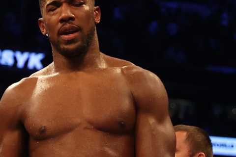 Anthony Joshua judge should ‘never judge again’ if he can’t explain how he gave AJ first two rounds ..