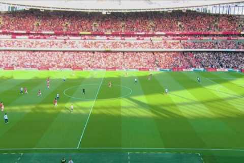 Jamie Carragher lays into Tottenham’s midfield against Arsenal and says ‘there’s less space on the..