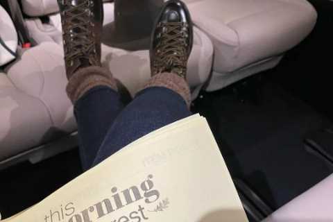 Holly Willoughby reveals glimpse of autumnal outfit in chauffeur-driven car as she teases ‘special’ ..
