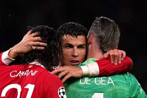 Cristiano Ronaldo runs straight to David de Gea to celebrate Man Utd winner after keeper’s heroics..