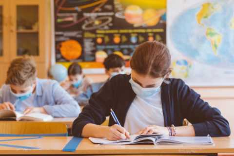 Face masks MUST be brought back in schools to halt rising infections, Independent SAGE member says