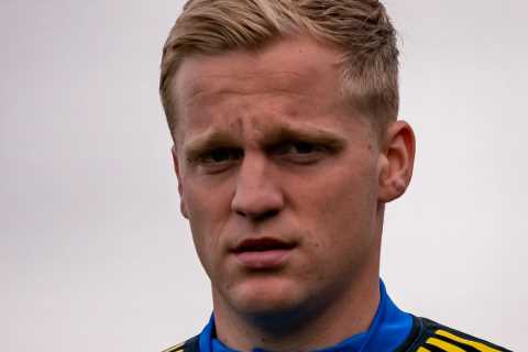 Man Utd outcast Donny van de Beek ‘to try to force January transfer after failed summer exit’ after ..