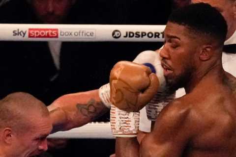 Mike Tyson ‘blown away’ by Anthony Joshua’s ‘dignified’ reaction to Oleksandr Usyk defeat and says..