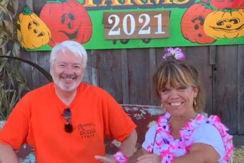 Little People’s Amy Roloff dances in coconut bra &amp; grass skirt for new husband Chris Marek..