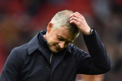 Young Man Utd fans call for ‘Ole out’ in hilarious interview on MUTV after he drops Cristiano..