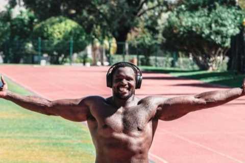 Dillian Whyte shows off hulking body ahead of Otto Wallin fight and fans are stunned by incredible..