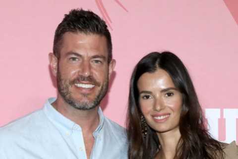 The Bachelor’s Jesse Palmer, 42, and model fiancée Emely Fardo, 35, secretly got married after two..