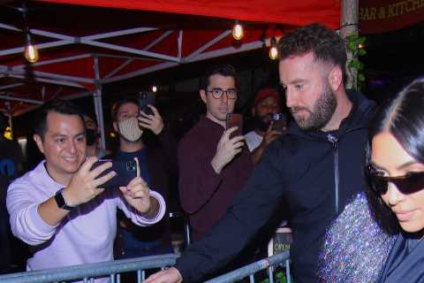 Kim Kardashian stuns in $23K sparkle coat for dinner with SNL cast as she prepares to ‘roast ex..