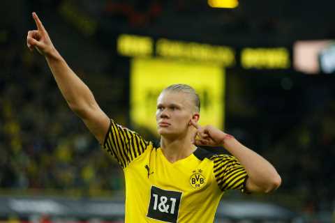 Man City legend Shaun Goater determined to help Pep Guardiola seal Erling Haaland transfer by..