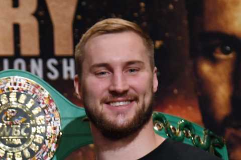 Tyson Fury vs Anthony Joshua fight hangs in the balance but man who shared ring with BOTH stars..