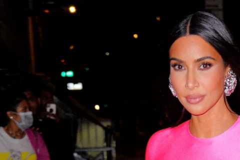 Kim Kardashian attends SNL afterparty with Khloe, Kris Jenner, &amp; Scott Disick after star slams..