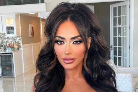 Jersey Shore’s Angelina Pivarnick shares message about ‘fake people everywhere’ after Jenni ..