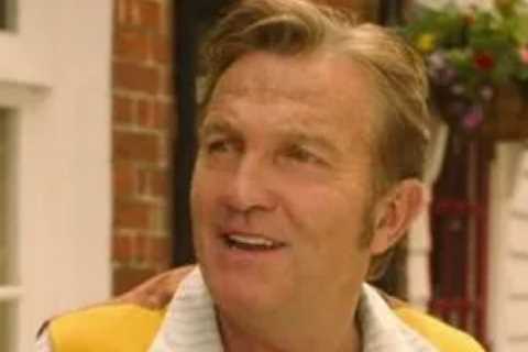 The Larkins viewers delighted as they spot Bradley Walsh’s real-life son Barney – but did you..