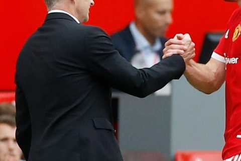 Man Utd captain Harry Maguire issues update on ‘frustrating’ injury and says he ‘will be back on..