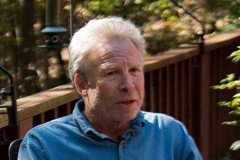 Father of Killed Reporter Asks Regulators to Investigate Facebook