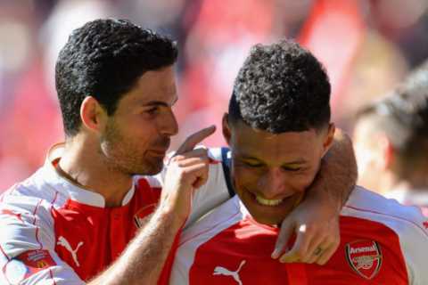 Arsenal transfer boost with Liverpool willing to let Alex Oxlade-Chamberlain ‘but want large chunk..