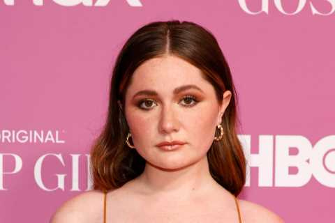 What did Shameless star Emma Kenney say about Emmy Rossum?