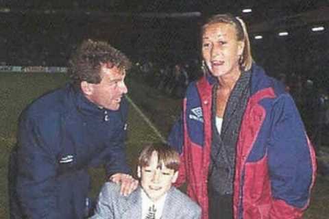 John Terry’s dad was furious he snubbed Man Utd for Chelsea so refused to join him on pitch as he..