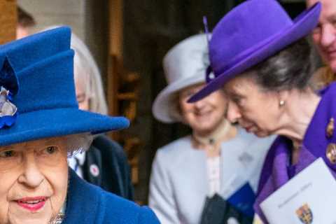 The Queen, 95, to cut back commitments over winter as age takes toll