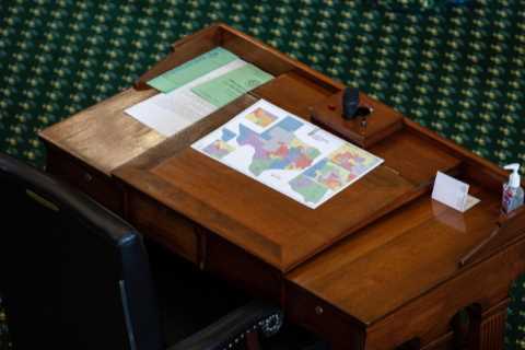 Explaining the Impact of Redistricting in Texas, Visually