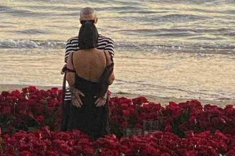 Inside Travis Barker’s romantic proposal to Kourtney Kardashian with thousands of rose petals &amp; ..