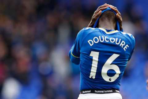 Everton star Doucoure suffers suspected broken foot and facing lengthy spell on sidelines in huge..
