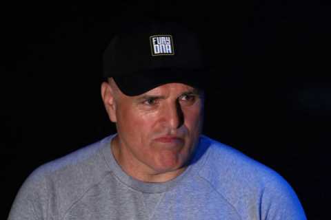 ‘Lacked desire and will’ – Tyson Fury’s dad claims Anthony Joshua flopped against Usyk and has no..