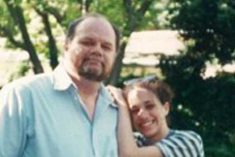 Thomas Markle says ‘childish’ Meghan ‘changed once she hooked up with Harry’ and ‘disowned both..