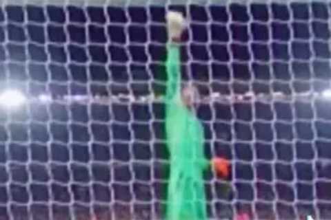 David de Gea’s bizarre superstition caught on camera three times during Man Utd’s thrilling win..