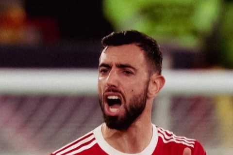 Bruno Fernandes takes dig at Man Utd boss Solskjaer and coaching staff ahead of Liverpool clash