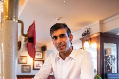 Over 100 Tory MPs urge Rishi Sunak to cut beer duty in Budget to save pubs