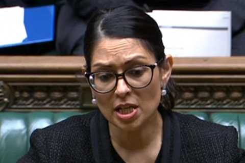 Migrants who claim to be children may be refused asylum by Home Office if they don’t take age test