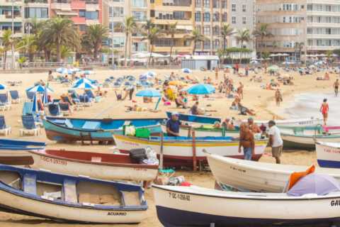 Brits warned foreign holidays next summer at risk if they don’t get booster jab as ‘fully..