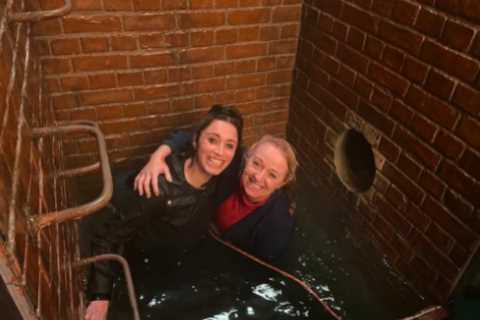 Coronation Street’s Julia Goudling and Sally Ann Matthews share behind the scenes footage of shock..
