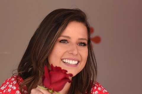 Bachelorette Katie Thurston begs ‘get me off this stage’ as she struggles with first standup show..