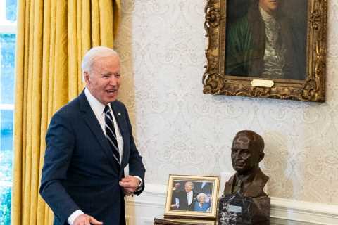 The Pessimistic Electorate Behind Biden’s Approval Ratings