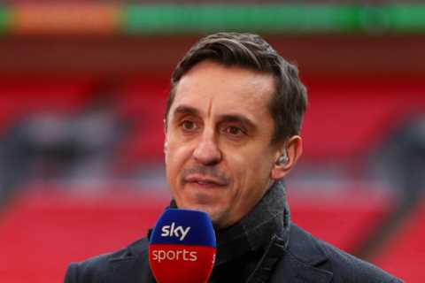 Man Utd run LEAST in Premier League as Gary Neville rages Solskjaer’s side ‘easy to play against’..