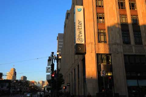 Twitter’s revenue rises 37 percent in the third quarter.