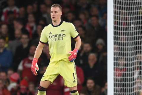 Arsenal fans baffled after Bernd Leno bizarrely wears outfield away strip against Leeds despite no..