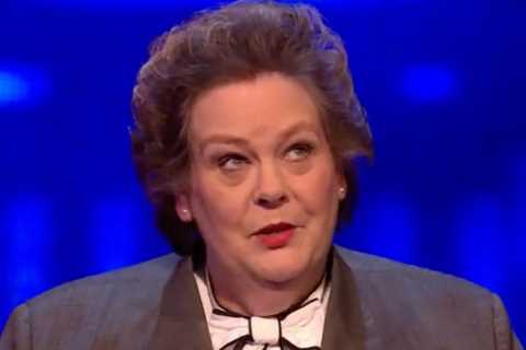 The Chase gobsmacked as Anne Heggarty makes VERY racy comments to ‘sexy’ contestant who looks just..