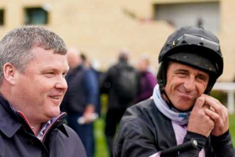Gordon Elliott demands jockeys get off rival Henry de Bromhead’s horses and ride for him instead